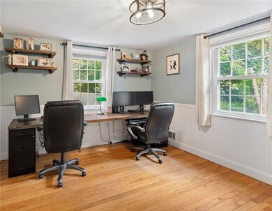 155 Kiwanee Rd, Warwick, RI 02888 - photo 5