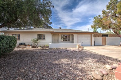 1910 N 44th Pl-2