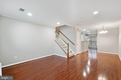 2499 Angeline Dr unit 102, Herndon, VA 20171 - photo 2
