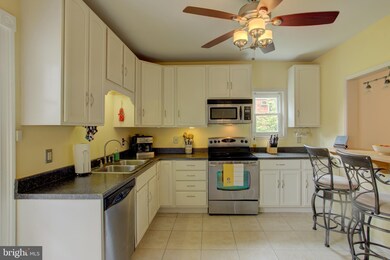 904 Elm Ave, Lancaster, PA 17603 - photo 3