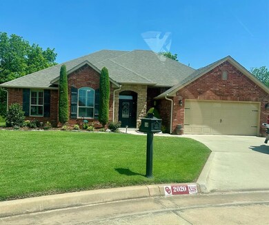 2020 Brook Hollow Ln, Shawnee, OK 74804 - photo 2