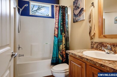 2054 SE Laura Ln, Dallas, OR 97338 - photo 7