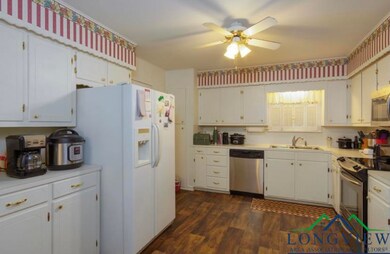 217 Doyle St, Longview, TX 75601 - photo 6