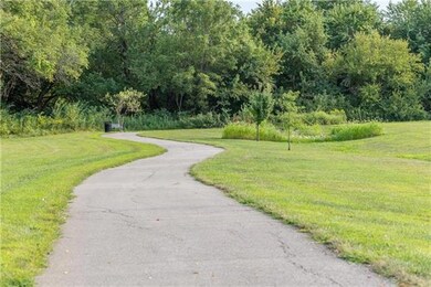 1524 SW 44th St, Lees Summit, MO 64082 - photo 6