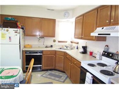 634 Cascade Dr S, Mount Laurel, NJ 08054 - photo 5