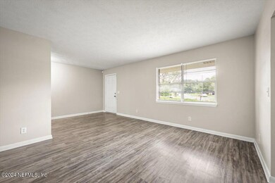 6920 Torres Dr, Jacksonville, FL 32210 - photo 5