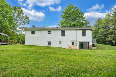 46-MIB04449