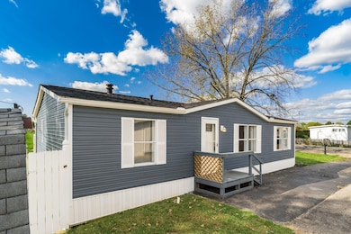 2185 Maureen Blvd S, Obetz, OH 43207 - photo 5