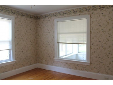 27 Gates St, Keene, NH 03431 - photo 5