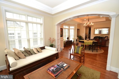 2158 Royal Lodge Dr, Falls Church, VA 22043 - photo 2