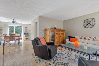 551 Hildreth St unit 10, Dracut, MA 01826 - photo 5