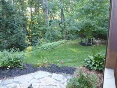 7 Bayberry Ln, Amherst, MA 01002 - photo 6