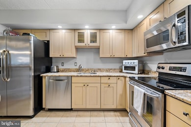19 Rock Hill Rd unit 4F, Bala Cynwyd, PA 19004 - photo 6