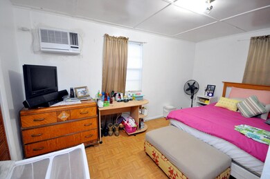 5-Bedroom 1
