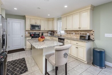 21 Arline Dr, Attleboro, MA 02703 - photo 5