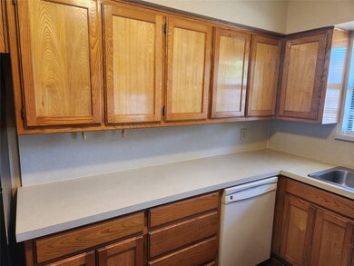 2212 Bernard St unit 22, Denton, TX 76205 - photo 7