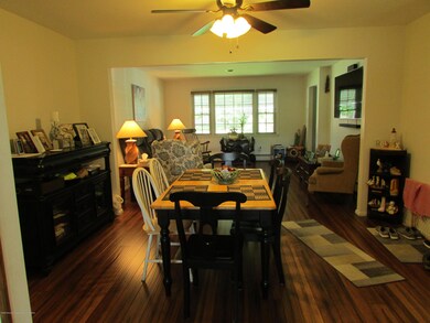 154 Castleton Dr, Toms River, NJ 08757 - photo 4