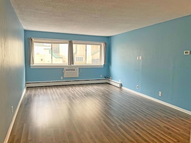 1800 Lasalle Ave unit 104, Minneapolis, MN 55403 - photo 3