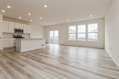 261 Red Oak Cir unit 1502, Volo, IL 60020 - photo 2