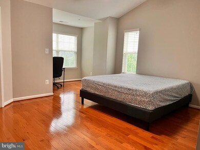 23208 Scholl Manor Way unit 1316, Clarksburg, MD 20871 - photo 7