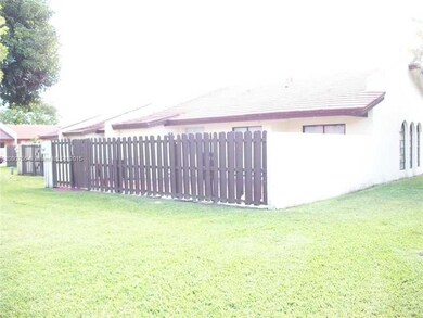 15341 SW 80th Ln, Miami, FL 33193 - photo 4