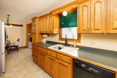 1705-8th-Ave-N-011