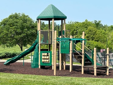 2011 Holderness Dr, Union, KY 41091 - photo 4