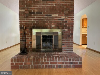 204 Meadowview Ln, Locust Grove, VA 22508 - photo 7