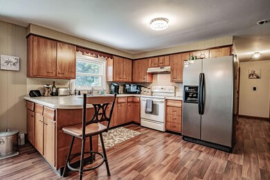 Eat-in Kitchen