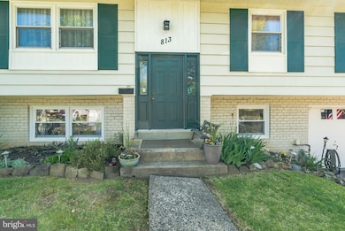 813 Yorktown St, Lansdale, PA 19446 - photo 4