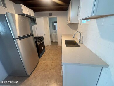 3564 E Kleindale Rd unit B, Tucson, AZ 85716 - photo 2