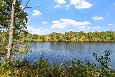 38 Walden Pond Dr, Nashua, NH 03064 - photo 7