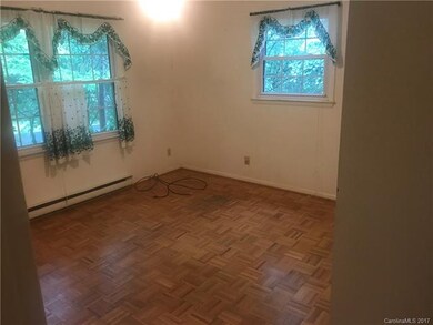 113 Atwood Dr, Hendersonville, NC 28792 - photo 6