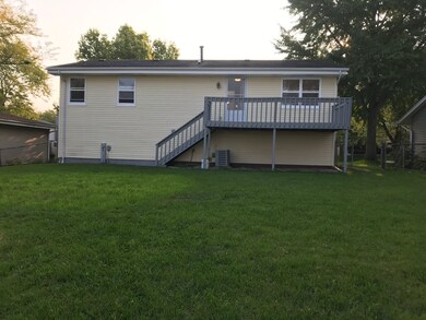 1260 Foxcroft Dr, Aurora, IL 60506 - photo 2