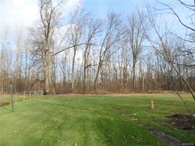 519 Willow Ave, North Tonawanda, NY 14120 - photo 5