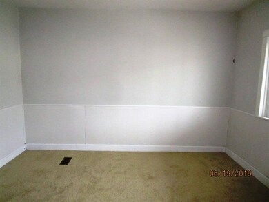 814 Vermont Ave, Glassport, PA 15045 - photo 4