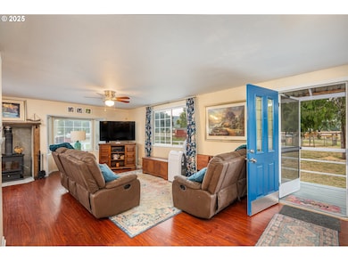 90948 Sunderman Rd, Springfield, OR 97478 - photo 4