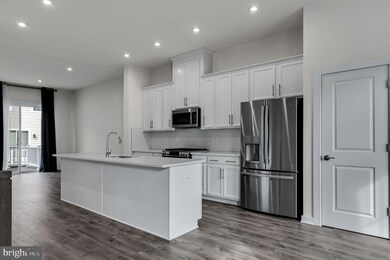 1710 Beech Leaf St, Dumfries, VA 22026 - photo 7