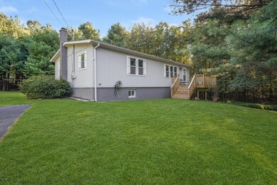 112 Witch Hazel Ln, Milford, PA 18337 - photo 3