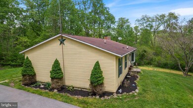 12532 Seavolt Rd, Hancock, MD 21750 - photo 5