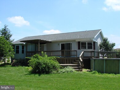 1310 Mallard Dr W, Chambersburg, PA 17202 - photo 3