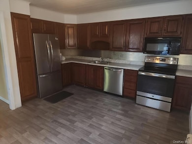 221 Kings Ferry Rd, Verplanck, NY 10596 - photo 3