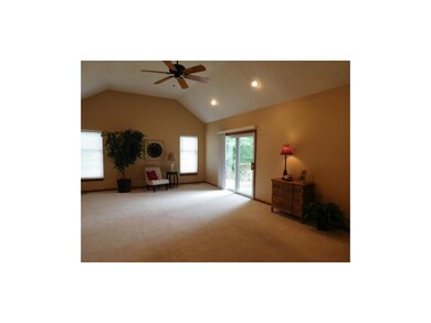 Gigantic Great Room, 25' x 16'!