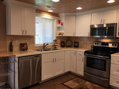 1217 Far West Ave unit 3, Central Point, OR 97502 - photo 3