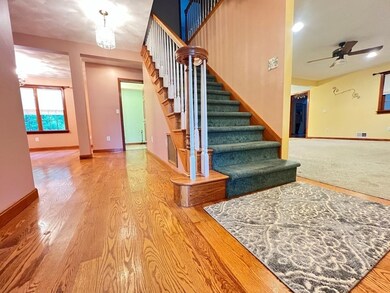 5 Kinney Ave, Burlington, MA 01803 - photo 2