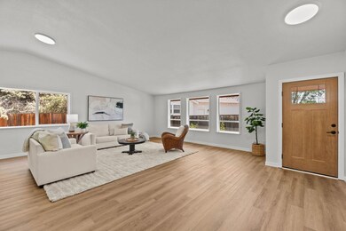 63544 Sierra Ct, Bend, OR 97701 - photo 6