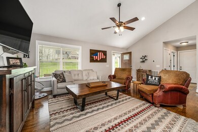 1820 Bay View Dr, Cookeville, TN 38506 - photo 4