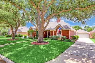 7406 Starbridge Dr, Houston, TX 77095 - photo 2