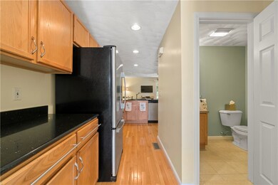 450 Providence St unit 15, West Warwick, RI 02893 - photo 4