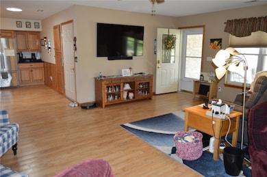 1509 12th Ave, Vinton, IA 52349 - photo 7